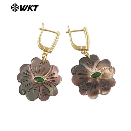 WT-MPE179 Romantic Style Gold Plated Zircon And Natural Shell Flower Shape Pendant Earrings For Girls Party Wearing Jewelry