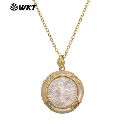 WT-JN357 Newest Gold Plated MOP Shell Hand Carved Religious Style Pattern Round Pendant Necklace For Girls Causal Matching