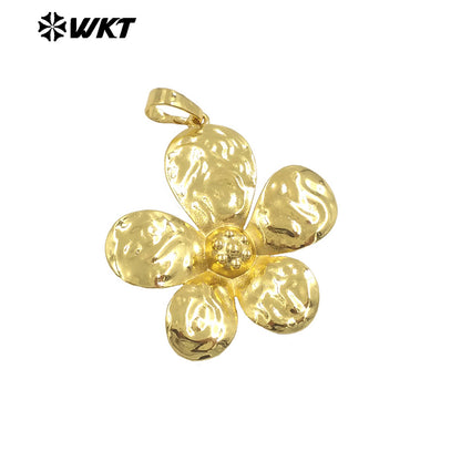 WT-P1989 Lovely Style 18K Gold Plated and Silver Natural Brass Stylish Pretty Floral Necklace Suitable for Daily Decoration