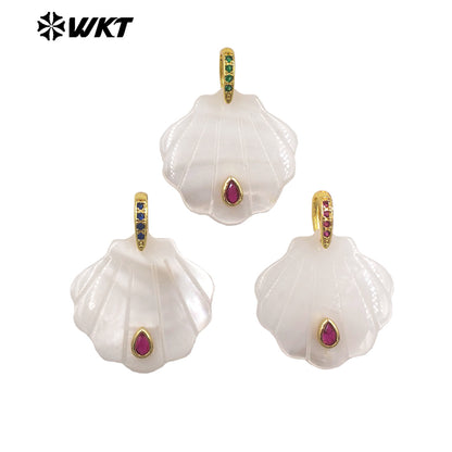 WT-JP478 Women Newest Waterdrop Shape Zircon And White Shell Hand Carved Gold Pendant For Friend Gift Making Accessories