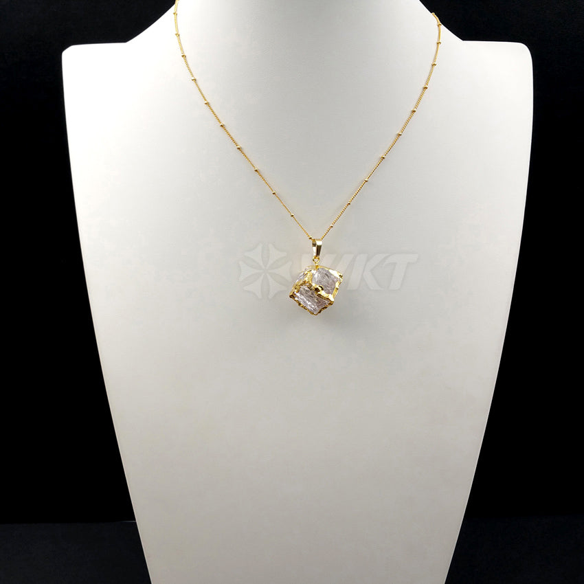 WT-N1031 Wholesale Natural Crystal Necklace With 24K Gold Electroplate in Square Shape Necklace Fashion Square Crystal Necklace