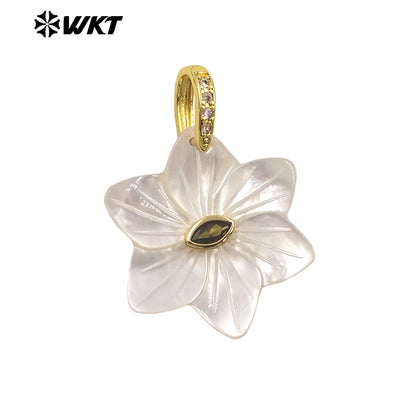 WT-JP479 Factory Wholesale Colorful Zircon And White Shell Carved Flower Shape Gold Pendant As Handmade Jewelry Findings