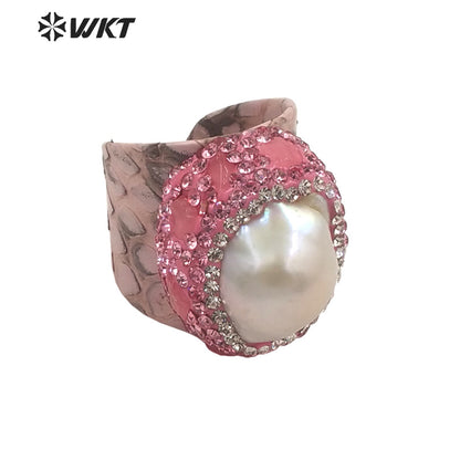 WT-MPR066 Gorgeous Baroque Pearl & Rhinestone Quartz Stone Ring With Pearl for Women Lucky Unique Design Stone Ring