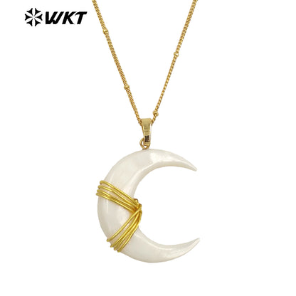 WT-JN238 Wholesale Newest MOON Shaped Shell Design 18k Chain Gold Plated Exquisite High Quality Scallop Necklace