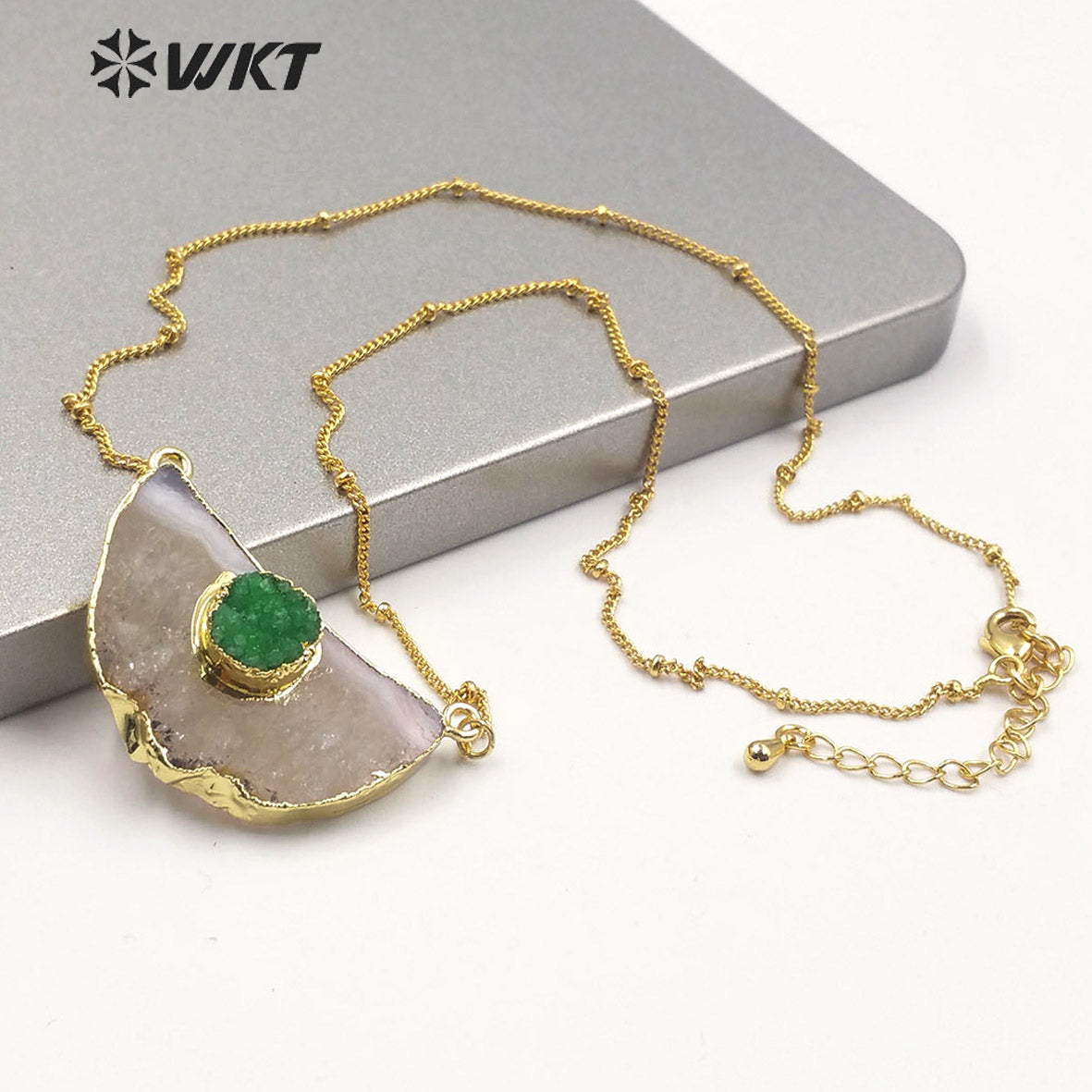 WT-N1210 Newest Natural Yellow Citrine Quartz Necklace With Round Druzy Quartz Charm Fashion Charm Jewelry Yellow Stone Necklace