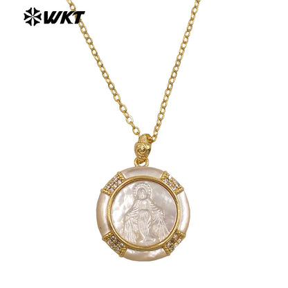 WT-JN357 Newest Gold Plated MOP Shell Hand Carved Religious Style Pattern Round Pendant Necklace For Girls Causal Matching