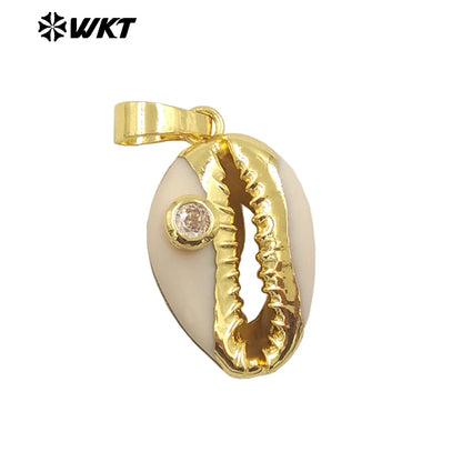 WT-JP141 Specially Designed Natural Cowrie Shell Pendant with Half Plating and Multiple Color Beads Natural Cowrie Pendant