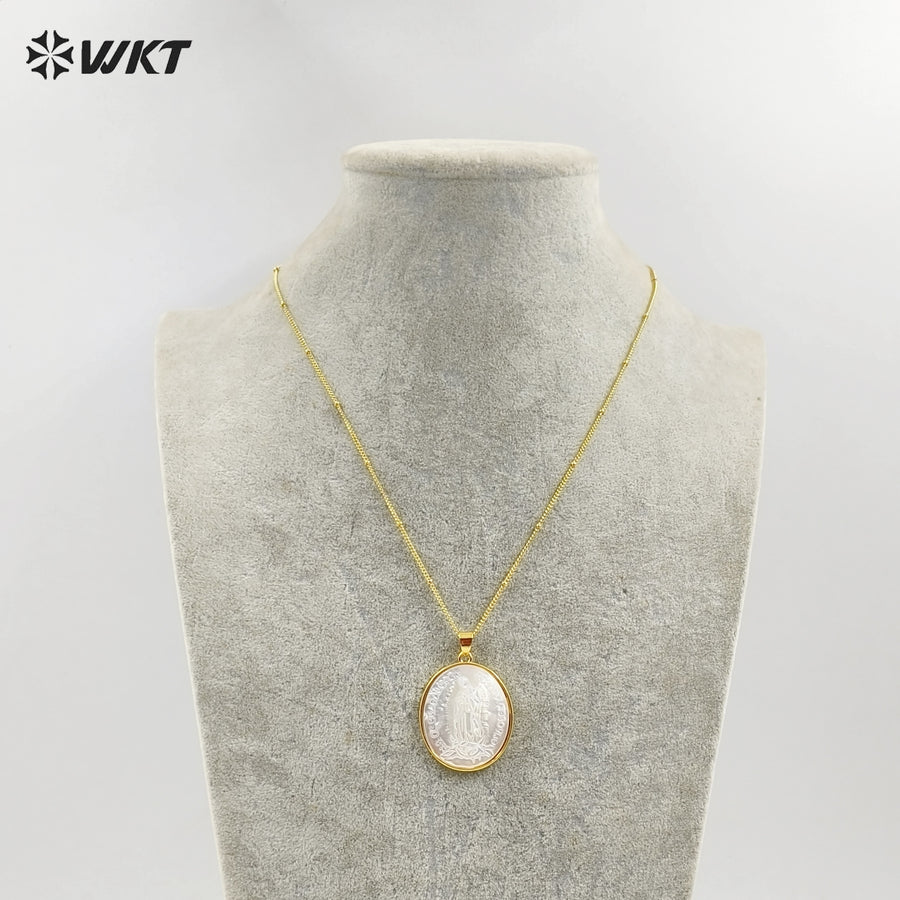WT-JN022 Hot Sale Wholesale Religion Style Natural Shell Necklace Virgin Mary Pendant with Gold Color Plated Oval Shape Pendant
