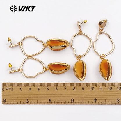WT-E438 Wholesale New Arrived 24K Gold Metal Electroplated Fashion Vitality Natural Cowrie Shell Earrings