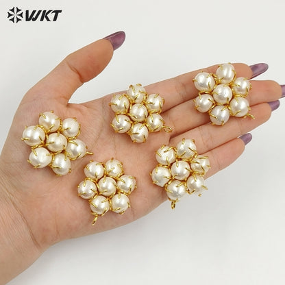 WT-JP489 Beautiful 18K Gold Plated Natural Freshwater Pearls Decorated Flower Shape Pendant For Female Necklaces Making