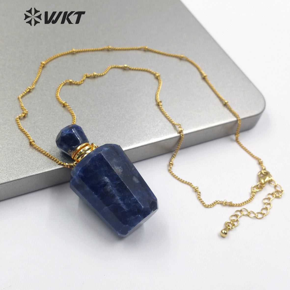 WT-N1178 Wholesale Natural Moss Quartz Stone Perfume Bottle Necklace Rose Quartz Necklace Women Stylish Coral Jade Necklace