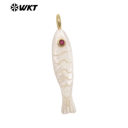 WT-JP525 Hot Popular Colorful Zircon And Natural White Shell Carved Fish Shape Pendant For Women Fashion Necklace DIY Making
