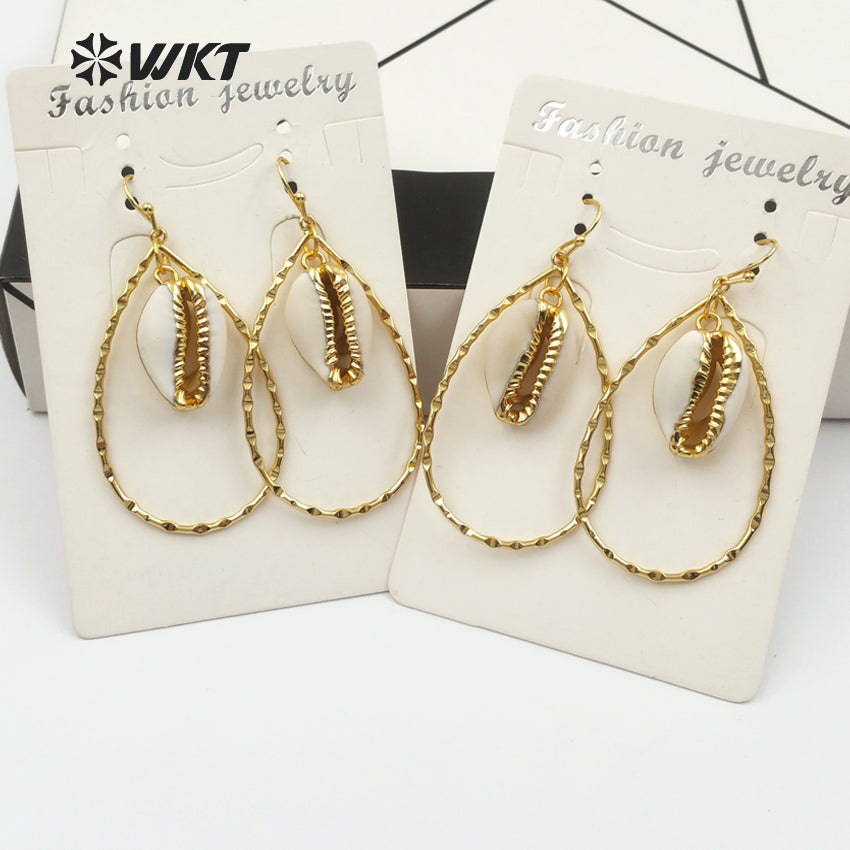 WT-E446 Wholesale Beautiful Special Design Custom Natural Cowrie with Full Gold Fashion Jewelry Making for Woman Shell Earring