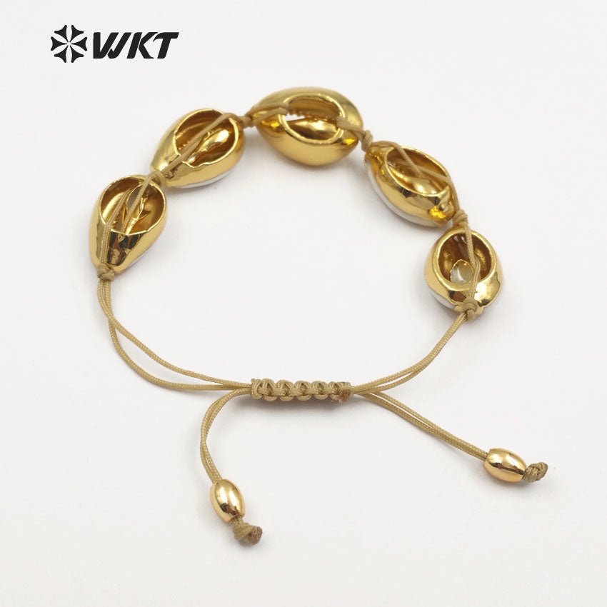 WT-B433 Wholesale One Full Metallic Shell in Boho Style Sea Side Jewelry White Cowrie Shell Bracelet for Women Gift
