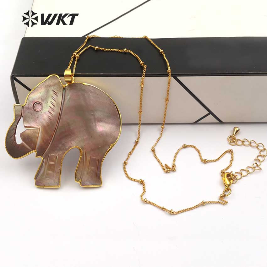 WT-JN029 Trendy Design Lucky Elephant Shape Pendant Necklace Natural Black Shell and White Shell Pendant Necklace