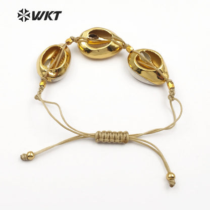 WT-B431 Gold Trim Cowrie Shells Bracelet With One Full Metallic Shell in Boho Style Women Usual Gold Shell Jewelry Bracelet