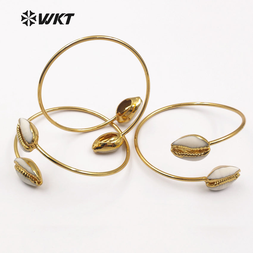 WT-B406 Wholesale Fashion Design Tiny Cowrie 24k Gold Electroplated Adjustable Raw Cowrie Bracelet Bangle Shell Bangles