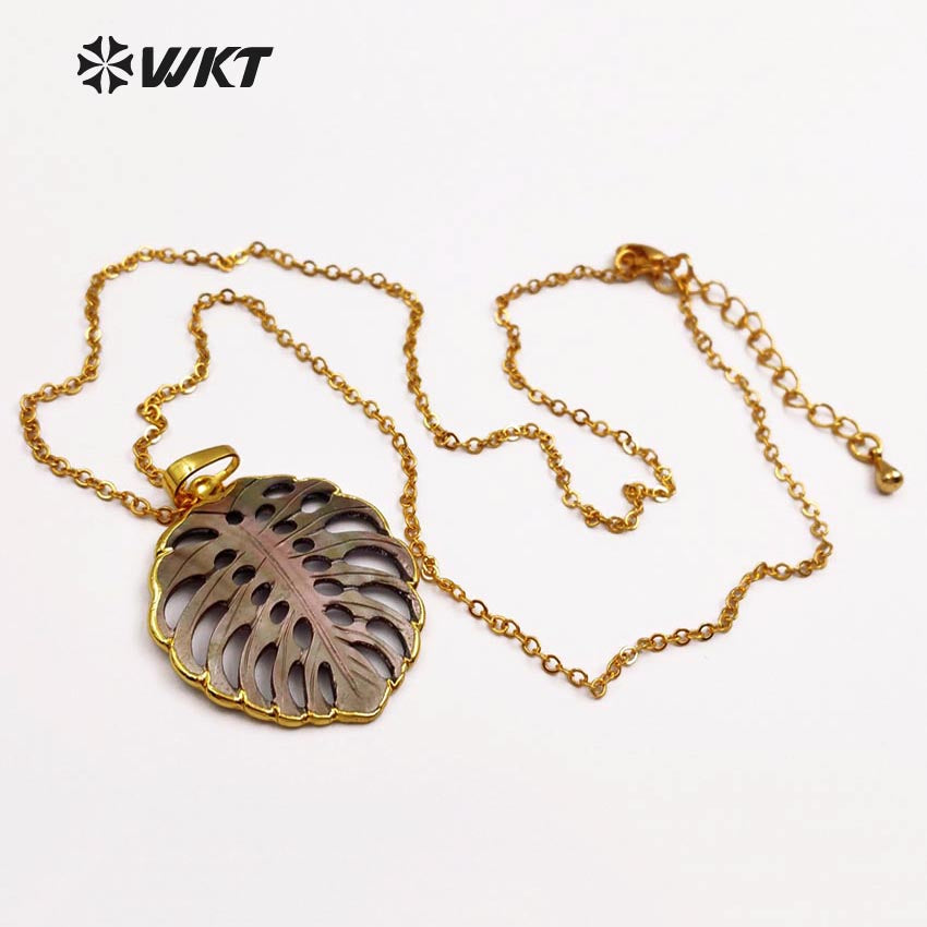 WT-JN027Hot Sale Leaf Shape Pendant Hollow Mesh Necklace Good Quality Stone with Gold Color Plated Pendant