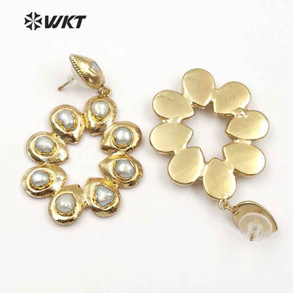 WT-E467 Wholesale Romantic Top Fashion for Lady Elegant Pearl Jewelry Flower Shape Natural Stone Pearl Drop Earrings
