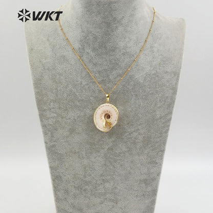 WT-JN001 In Stock New Sea Trumpet Shell Necklace with Gold Plated on Edge