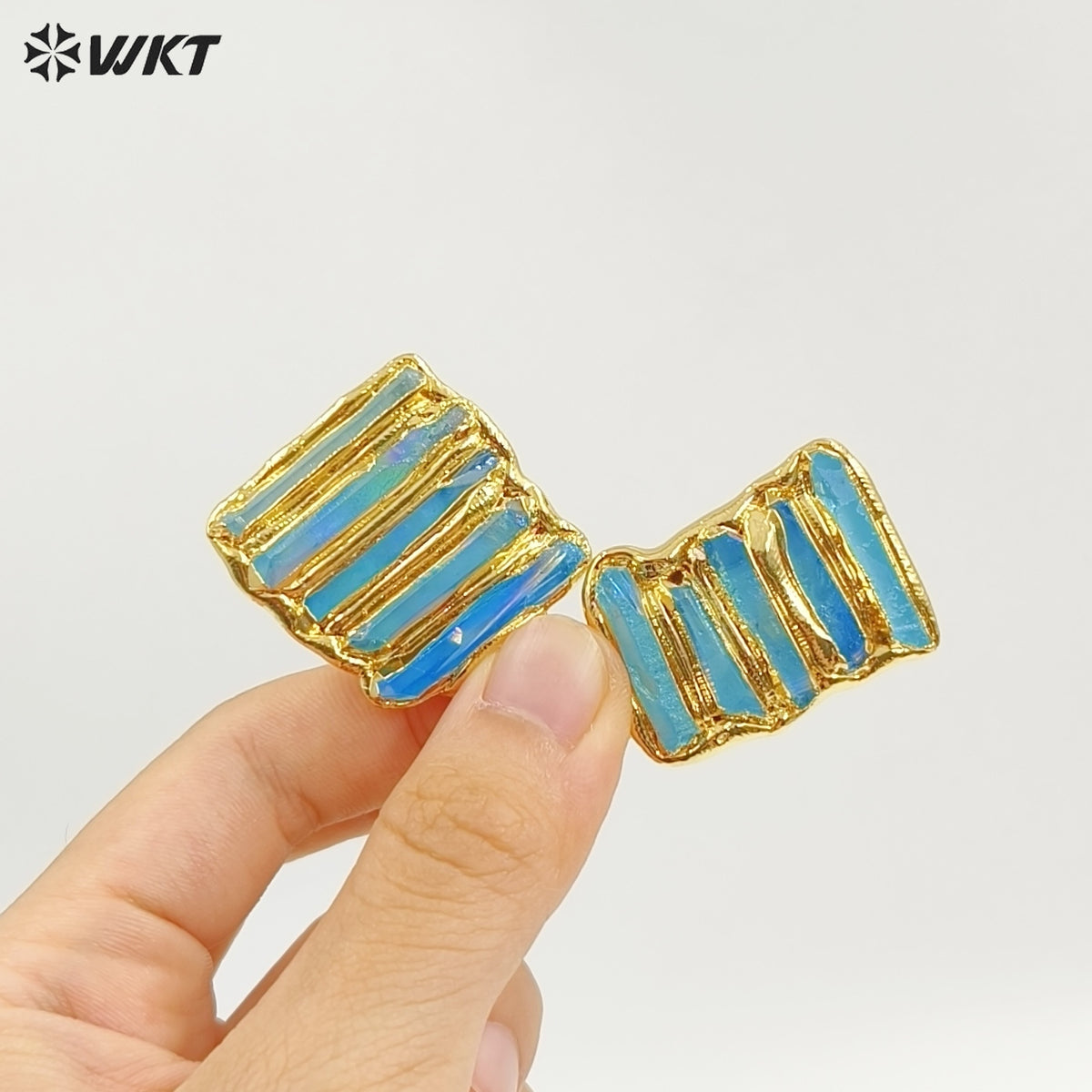 WT-N1494 Amazing Women Natural Aura Aqua Quartz Stone Pendant Necklace Gold Plated Tiny Chain Wholesale Jewelry Birthday Gift