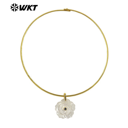WT-JN382 Popular Design Gold Plated Natural Shell Zircon Flower Shape Pendant Chockers Necklace For Women Party Jewelry