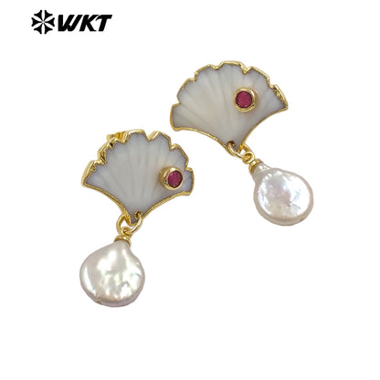 WT-MPE194 Luxury 18K Gold Plated Zircon And Shell Connect Natural Pearl Earrings For Women Vintage Trendy Jewelry Accessory
