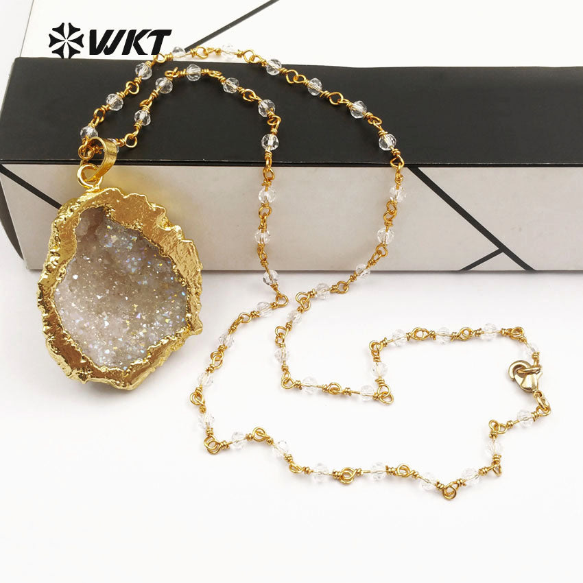 WT-N1133 Wholesale Custom Natural Crystal Embellishment Necklace With Gold Trim Random Shape Necklace