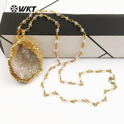 WT-N1133 Wholesale Custom Natural Crystal Embellishment Necklace With Gold Trim Random Shape Necklace