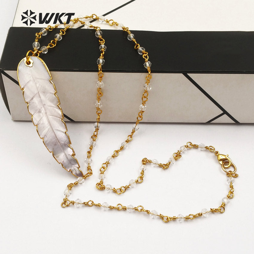 WT-JN034 Wholesale Custom Natural Feather Shape Adorable With Gold Electroplated for Women Necklaces Shell Necklace Pendant
