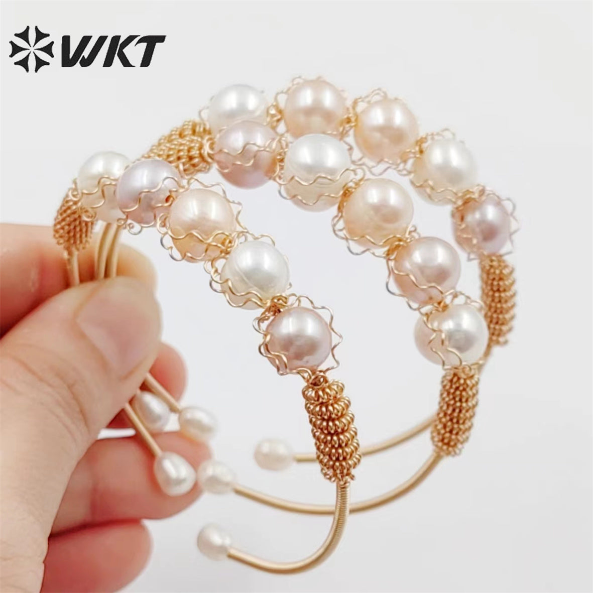 WT-MPB078 WKT 2022 Noble Heart Shape Shell Yellow Brass Bracelet Women Wedding Gift New Style Pearl Bracelet by Wire Wrapped