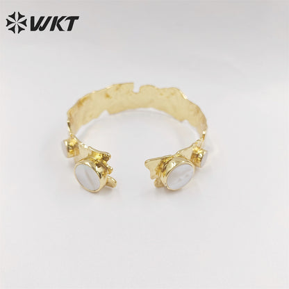 WT-MPB074 WKT NEW Design 18k Real Gold Plated Resist Tarnishable Shell Bezel Setting Bangle Women Wedding Gold Bangle