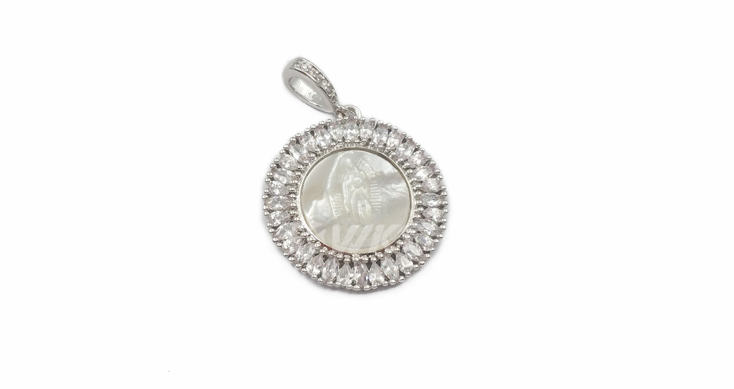 WT-MP116 Hot Sale Jewelry Fashion Accessories Virgin Mary Guadalupe Benedict Sliver Plated Round Shape Religious CZ Pave Pendant