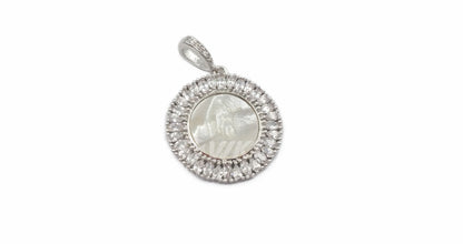 WT-MP116 Hot Sale Jewelry Fashion Accessories Virgin Mary Guadalupe Benedict Sliver Plated Round Shape Religious CZ Pave Pendant