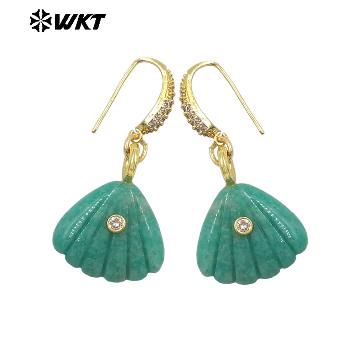 WT-E820 Wonderful Exquisite Natural Gemstones Carved Shell Shape Gold Little Earrings For Women Summer Vacation Wearing
