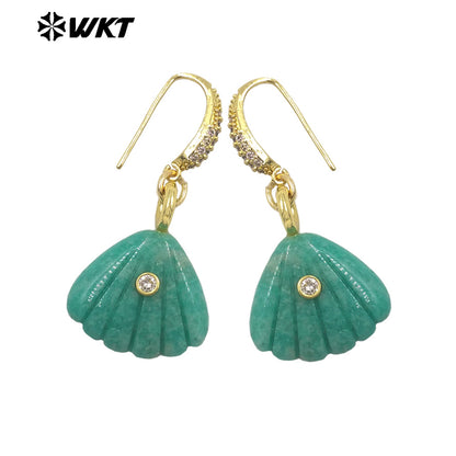 WT-E820 Wonderful Exquisite Natural Gemstones Carved Shell Shape Gold Little Earrings For Women Summer Vacation Wearing