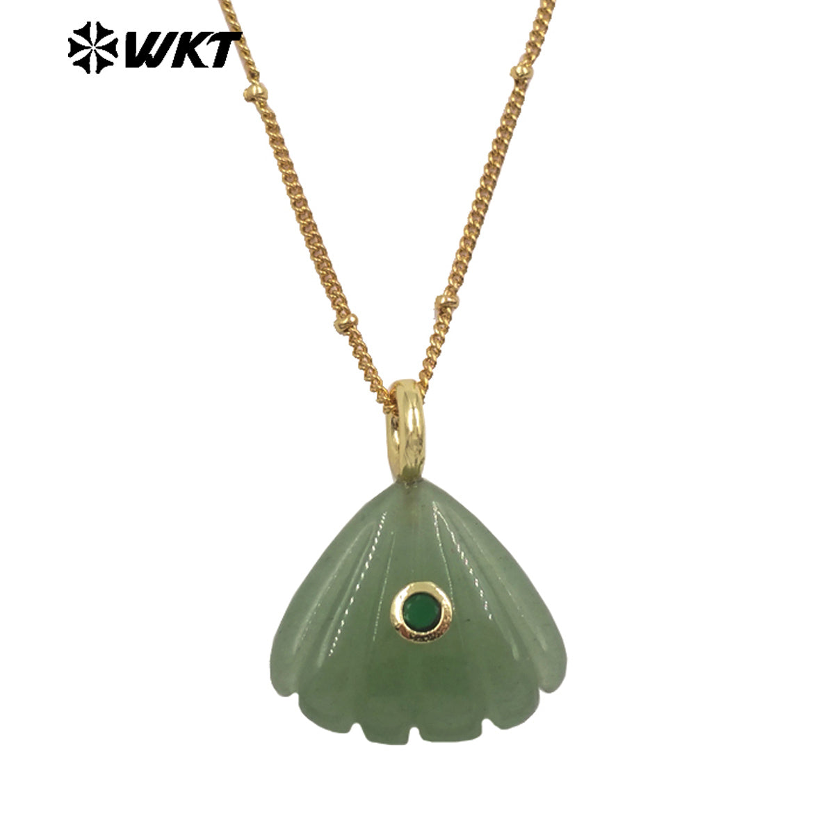 WT-N1513 Ocean Style Gold Chain And Natural Gemstones Hand Carved Shell Shape Pendant Necklace For Female Vacation Matching