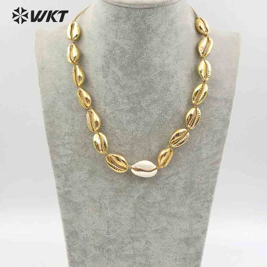 WT-JN039 Wholesale Bohemia Gift for Women Handmade Necklace with Full Gold Plated Adjustable Natural Sea Cowrie Shells Necklace