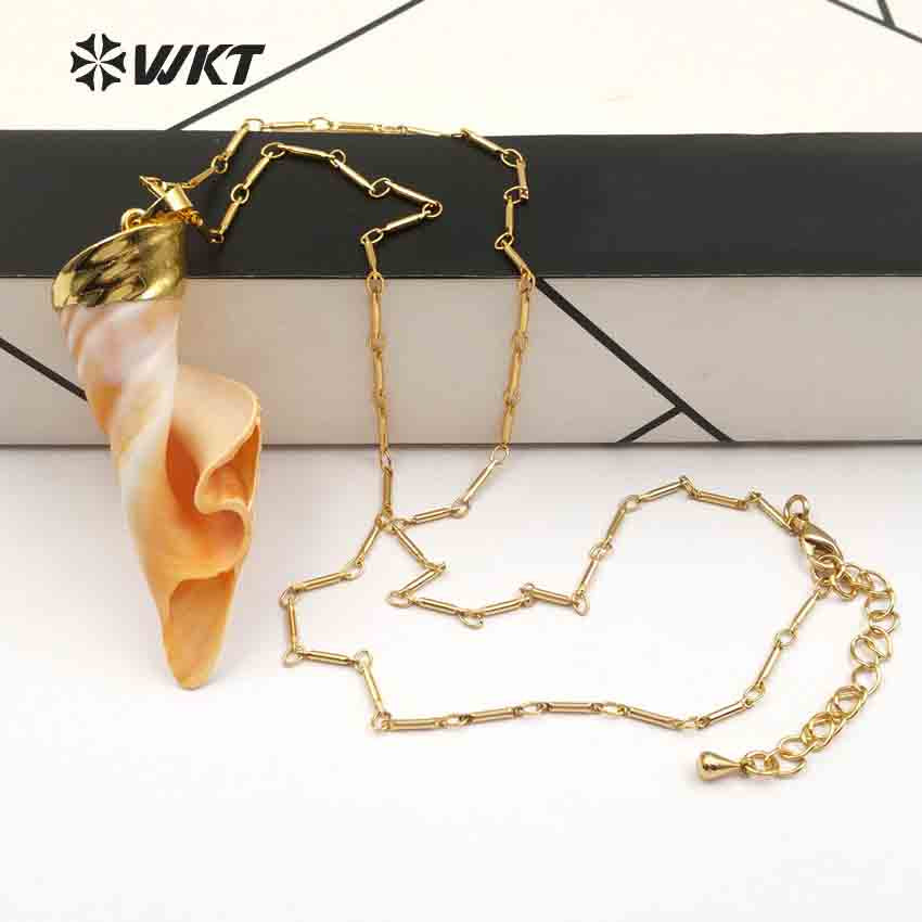 WT-JN050 Wholesale Custom Beautiful Fashion Design with Irregular Volumes for Jewelry Natural Color Natural Shell Necklace