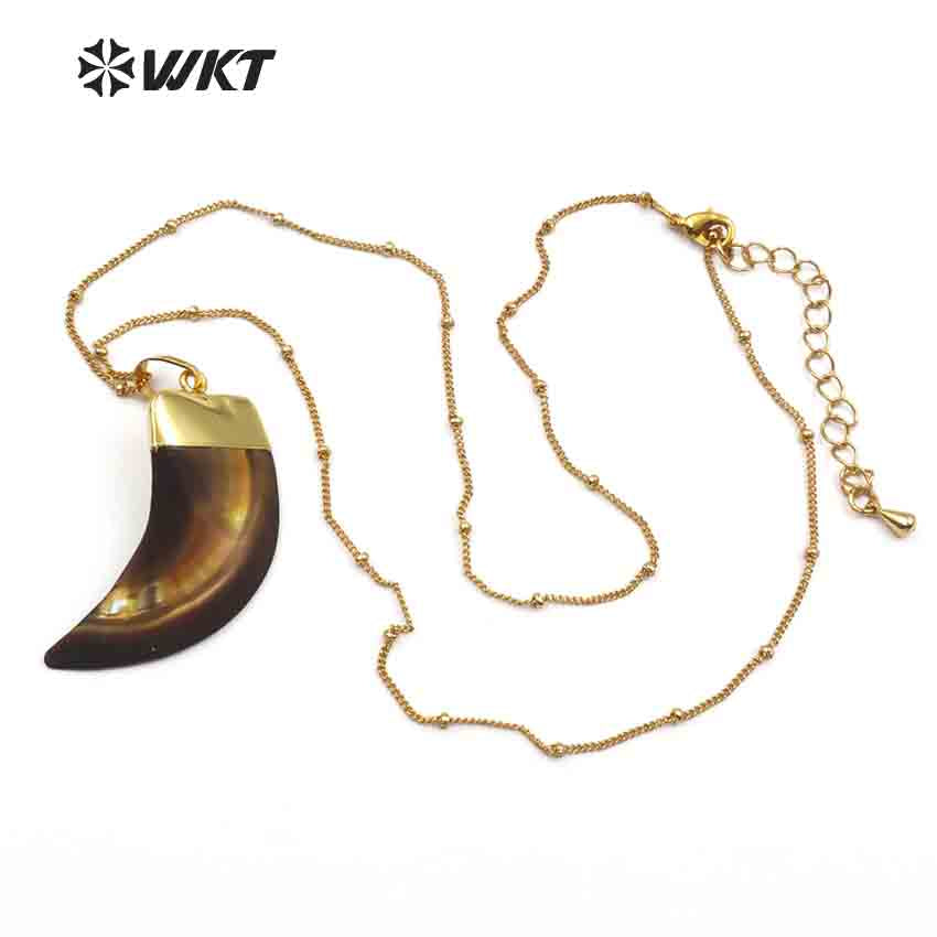 WT-JN053 Custom Lovely 24k Gold Plated Decorate Pendant for Girl Jewelry Birthday Gift Natural Shell Moon Pendant Necklace