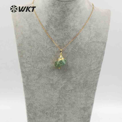 WT-JN052 Wholesale New Design Green with Electroplated Natural Shape Women Jewelry Making Pendants Mini Trumpet Shell Necklace