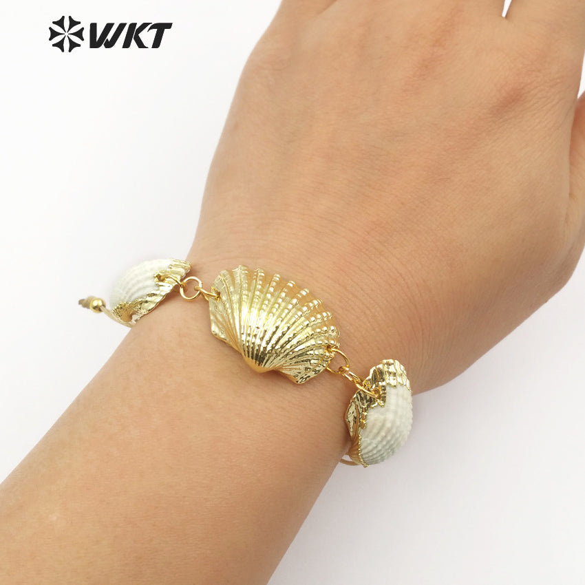 WT-B440 New Design Two Edges and Gold Plated in the Middle of Three Natural Seashells for Women White Scallop Shell Bracelet