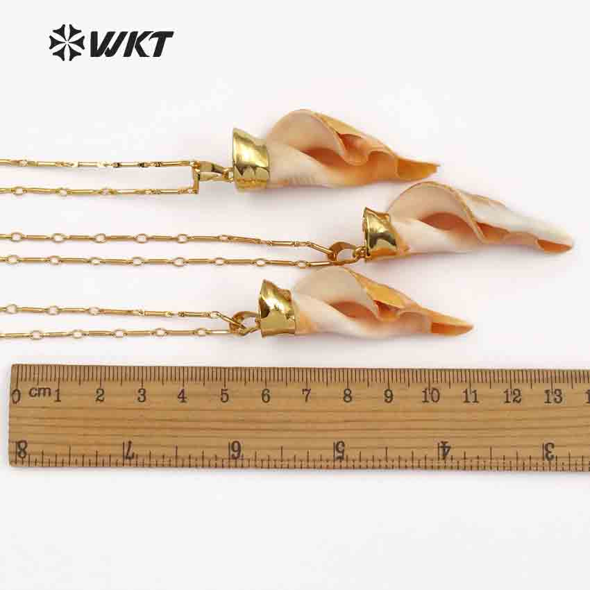 WT-JN050 Wholesale Custom Beautiful Fashion Design with Irregular Volumes for Jewelry Natural Color Natural Shell Necklace
