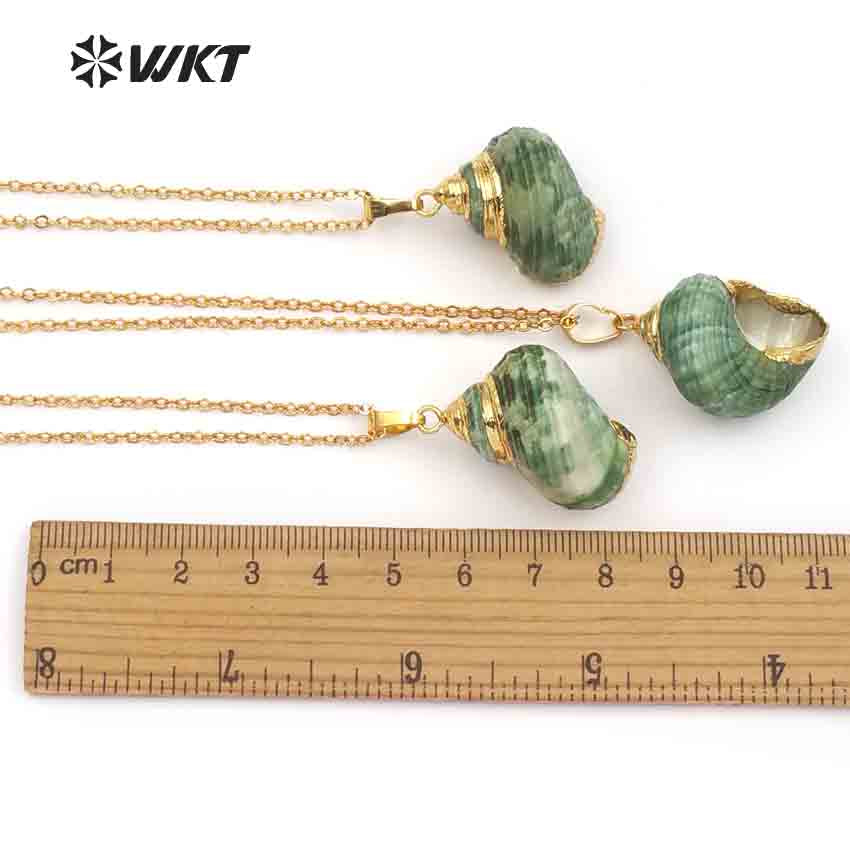 WT-JN052 Wholesale New Design Green with Electroplated Natural Shape Women Jewelry Making Pendants Mini Trumpet Shell Necklace