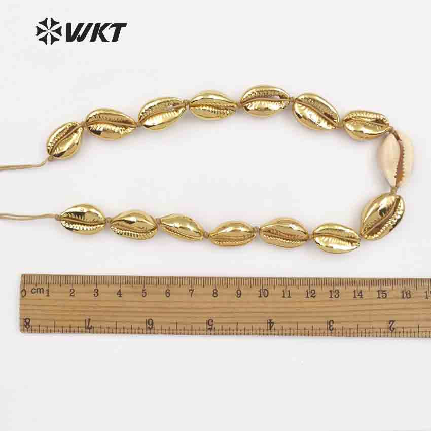 WT-JN039 Wholesale Bohemia Gift for Women Handmade Necklace with Full Gold Plated Adjustable Natural Sea Cowrie Shells Necklace