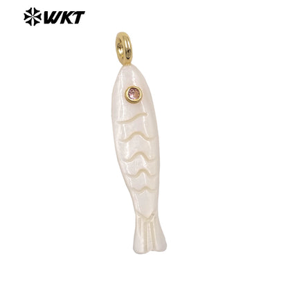 WT-JP525 Hot Popular Colorful Zircon And Natural White Shell Carved Fish Shape Pendant For Women Fashion Necklace DIY Making