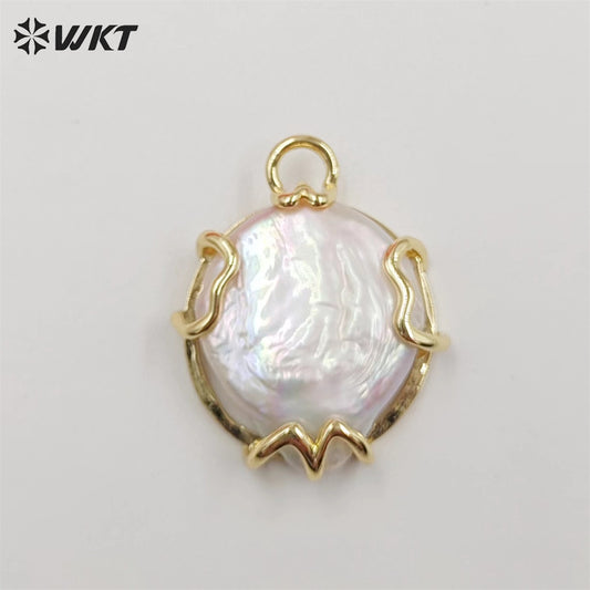 WT-JP335 Amazing Newest Irregular Natural Coin Shape Freshwater Pearl Pendants 18k Gold Plated Claw Setting Jewelry Pendants