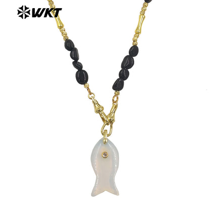 WT-N1522 Wonderful Stone Beads Splicing Metal Gold Chain With Natural Gemstones Fish Shape Pendant Necklaces For Women Gift