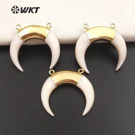 WT-P738 Newest Exclusive White Crescent Pearl Horn Pendant, Gold Plated Double Loops White Crescent Pearl Horn Pendant