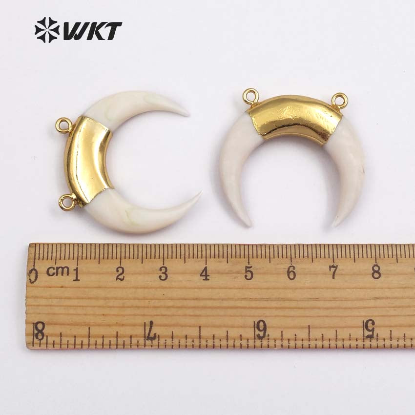 WT-P738 Newest Exclusive White Crescent Pearl Horn Pendant, Gold Plated Double Loops White Crescent Pearl Horn Pendant